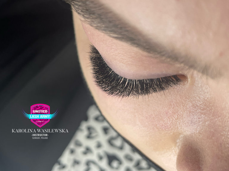 Kurs stylizacji rzęs online i stacjonarne - efekty pracy na szkoleniu